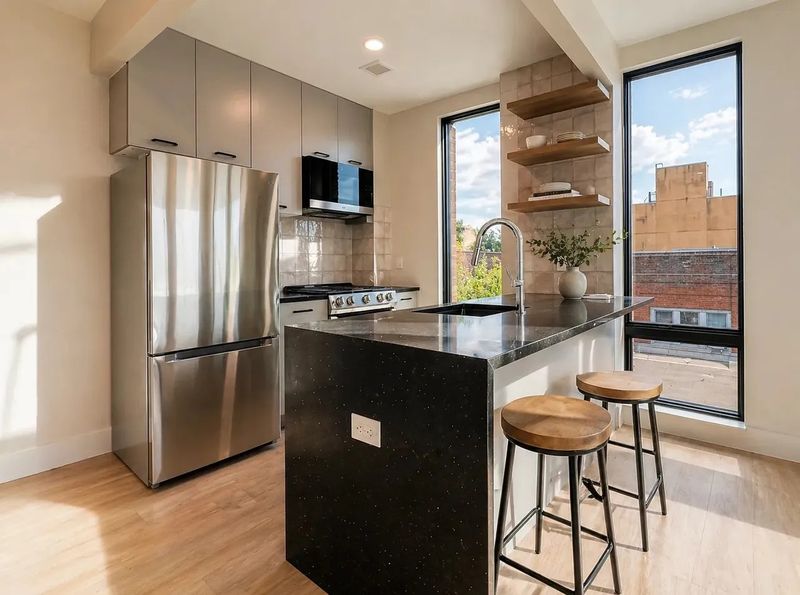 Finished kitchen at Broadway, Astoria, Queens — photo 2