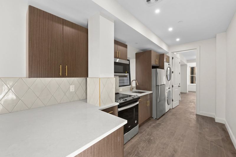 Finished kitchen at Calyer St, Greenpoint, Brooklyn — photo 2
